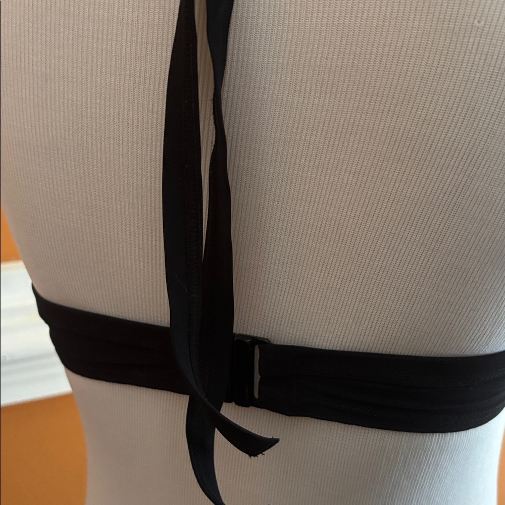 Miss Mandalay UK 32E bikini top strappy EUC - Picture 6 of 14